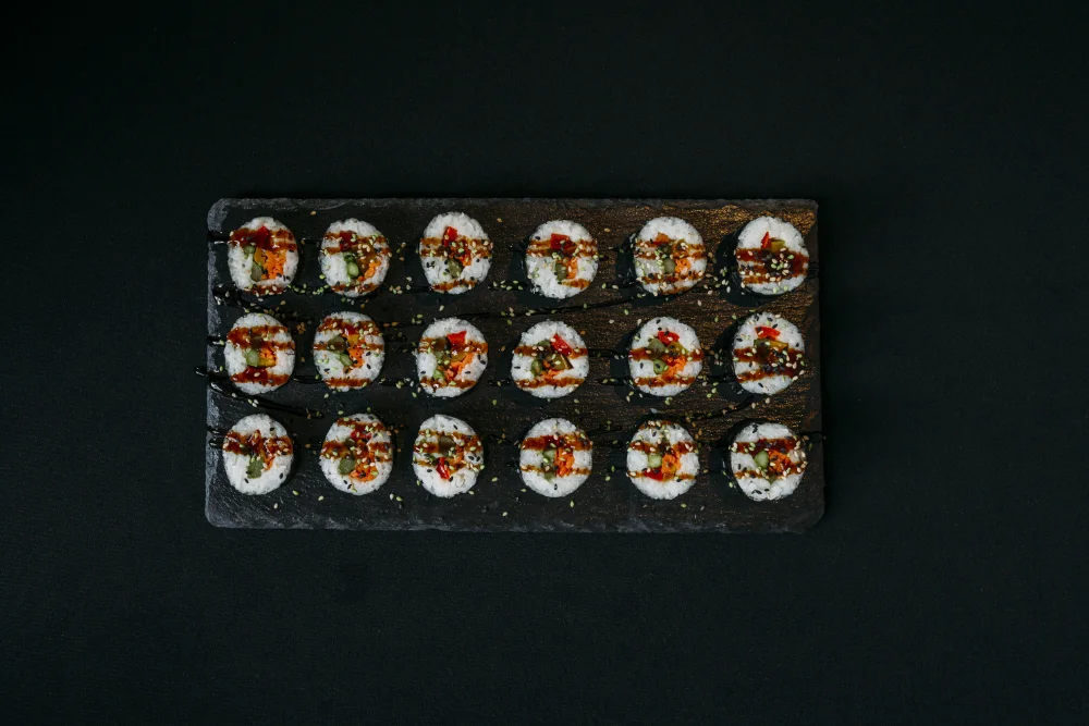 Maki Sushi mit Karotte Spargel